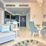 Superb Apartment Downtown Dubai, Amazing Location!